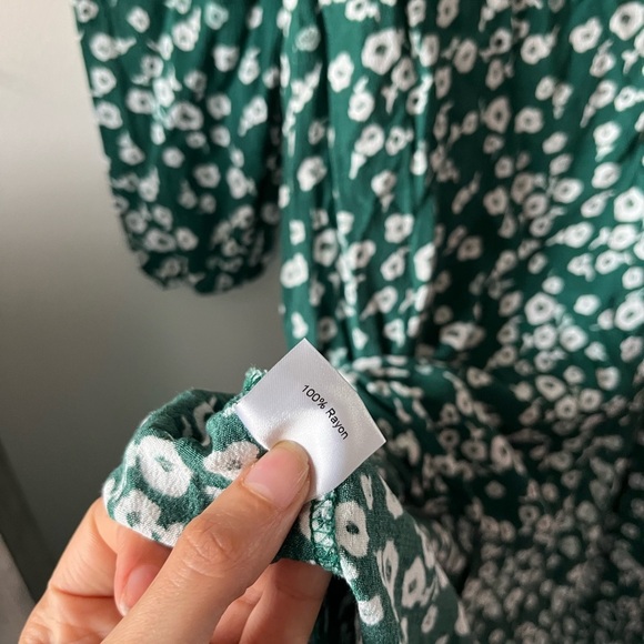 Park & Fifth 100% Rayon Green Floral Long Sleeve Slit Leg Dress - XS - Picture 4 of 8